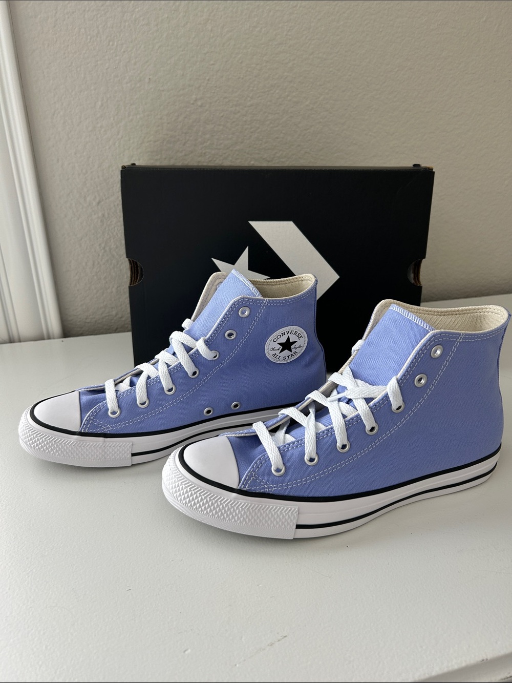 Chuck Taylor All-Star Converse High Top, Very Periwinkle, size 7, NIB